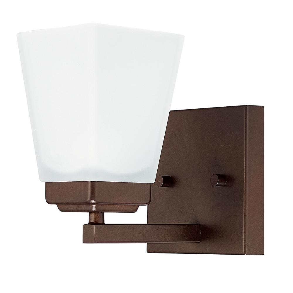 1 Light Sconce